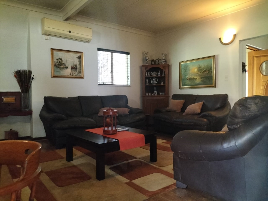 4 Bedroom Property for Sale in La Hoff North West